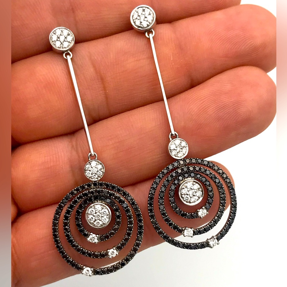 Robert Coin 18kt White Gold 1.95cts(tw) Genuine Black & White Diamonds Earrings